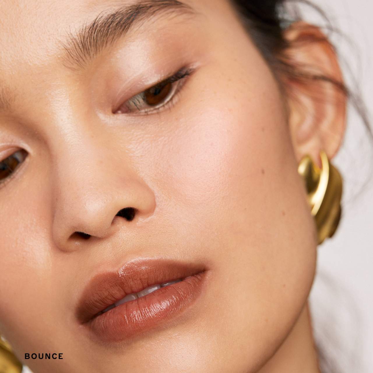 MERIT - Day Glow Dewy Highlighting Balm - Image 4