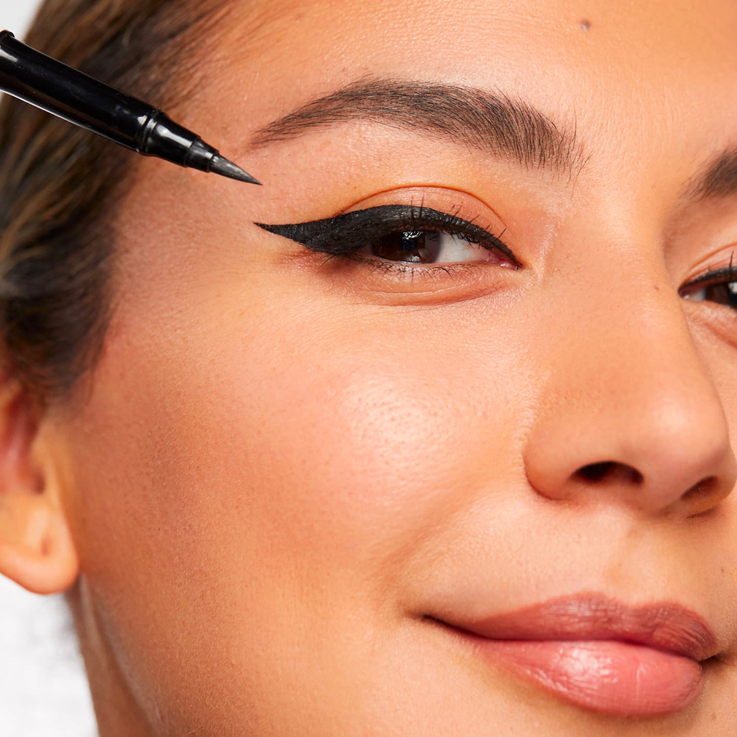 Rare Beauty by Selena Gomez - Perfect Strokes Matte Liquid Liner - Image 3