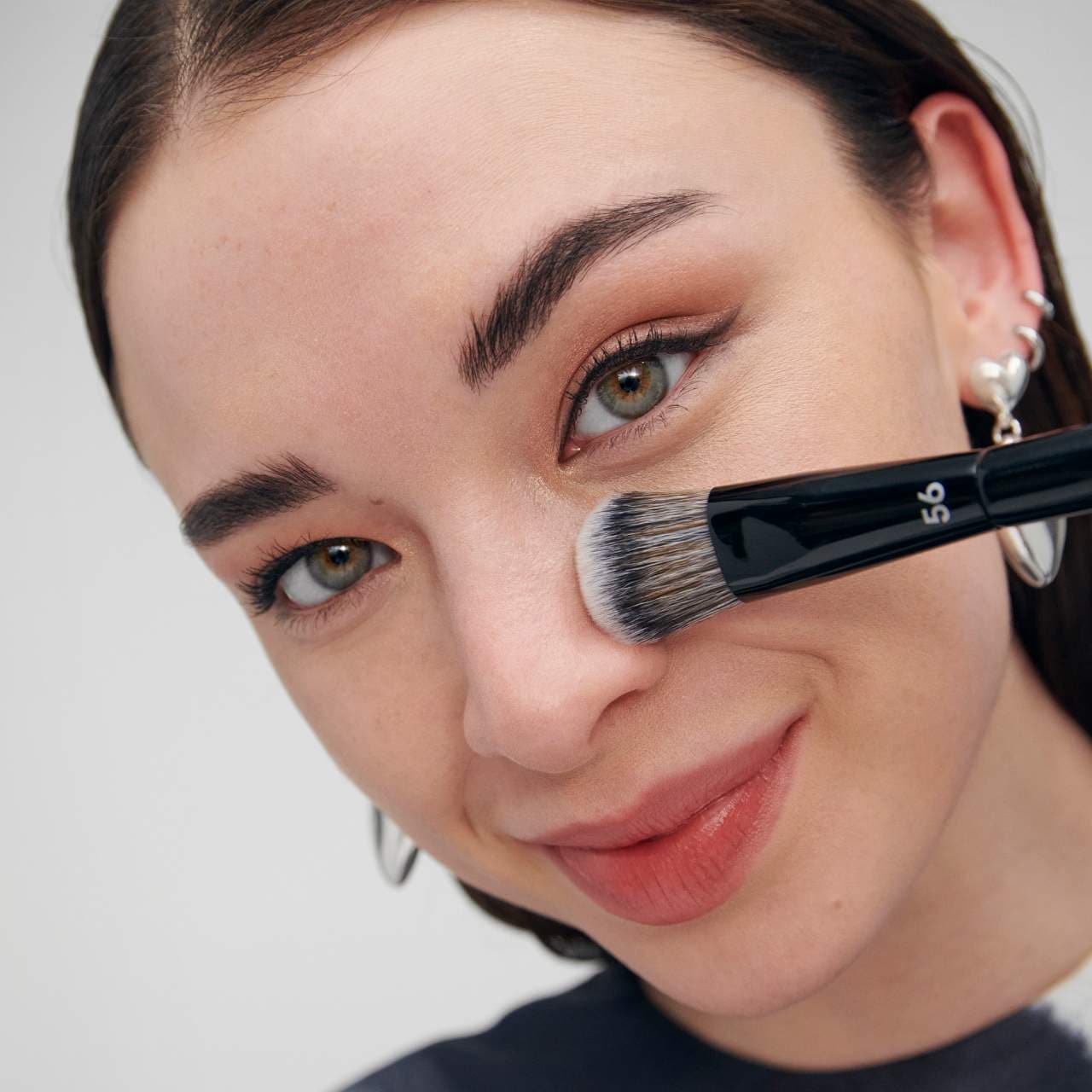 SEPHORA COLLECTION - PRO Foundation Brush #56 - Image 2