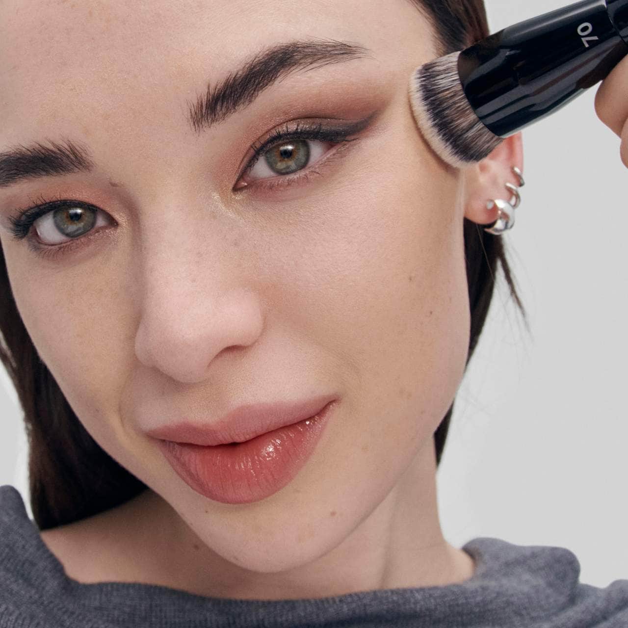 SEPHORA COLLECTION - PRO Foundation Brush #70 - Image 2