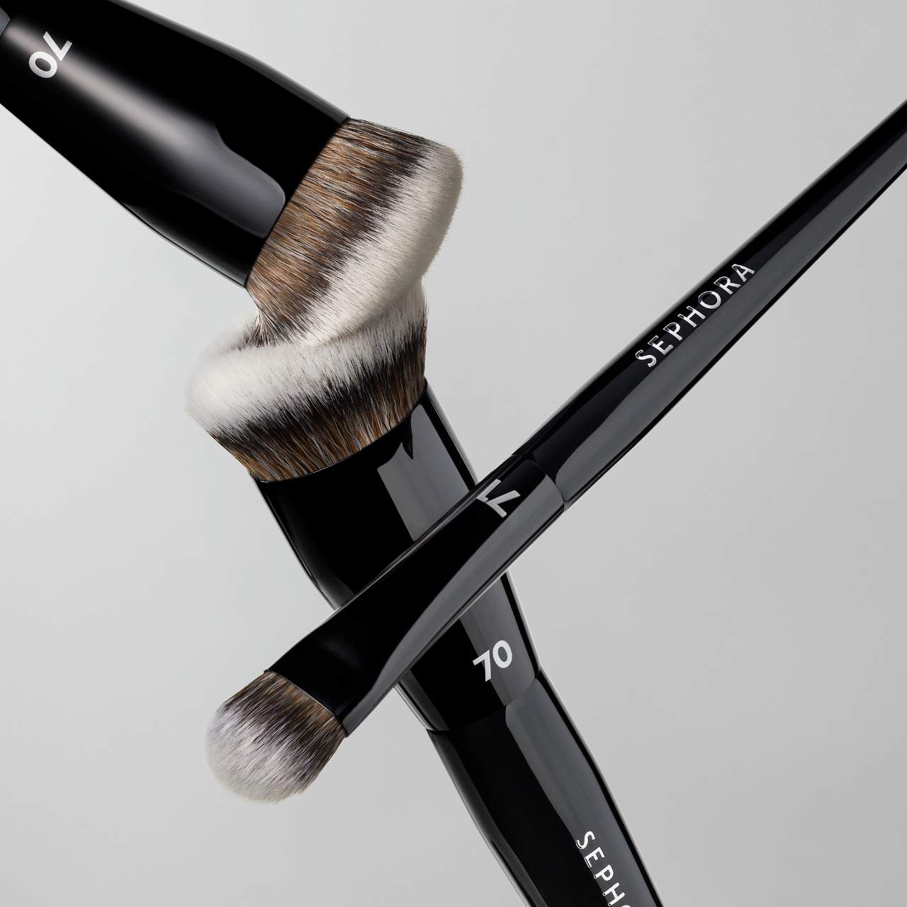 SEPHORA COLLECTION - PRO Foundation Brush #70 - Image 3