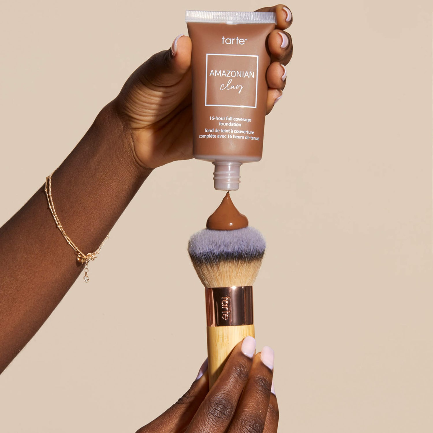 tarte - the buffer™ airbrush foundation buffing brush - Image 3
