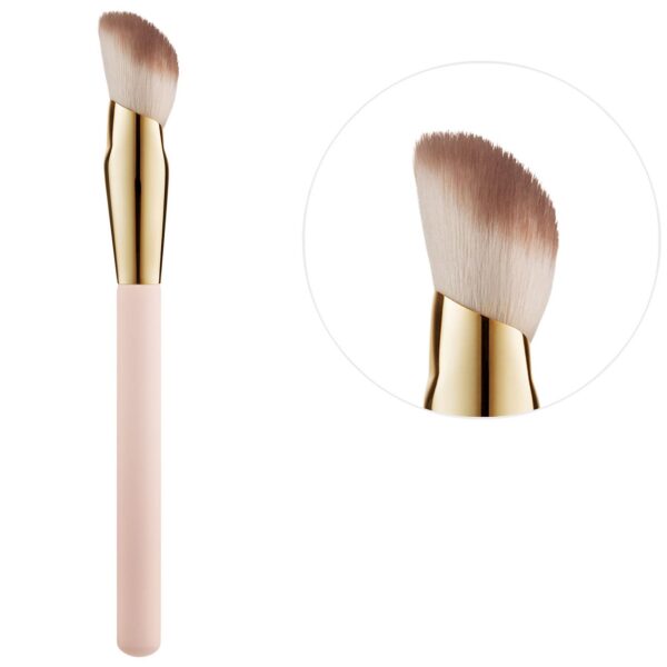 Rare Beauty by Selena Gomez – Soft Pinch Blush Brush