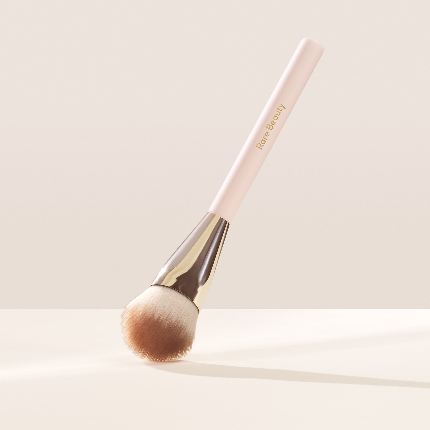 Rare Beauty by Selena Gomez - Soft Pinch Blush Brush - Image 2