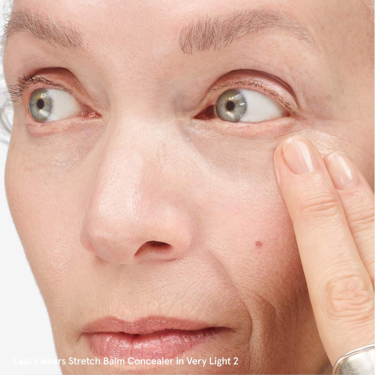 Glossier – Stretch Concealer for Dewy Buildable Coverage