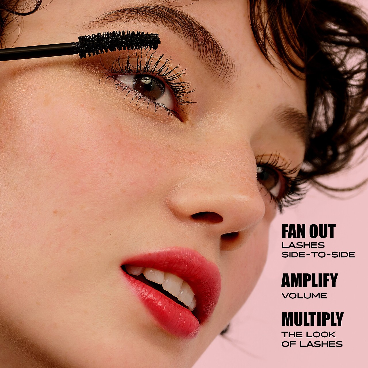 Benefit Cosmetics - Mini Fan Fest Fanning & Volumizing Mascara - Image 2