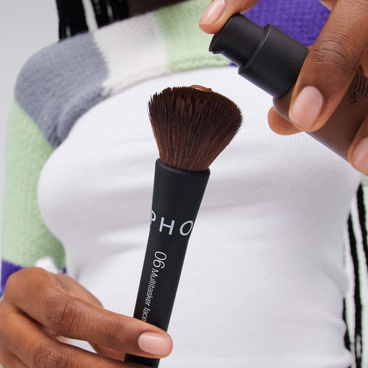 SEPHORA COLLECTION – Essential Brush – 06 Multitasker Face