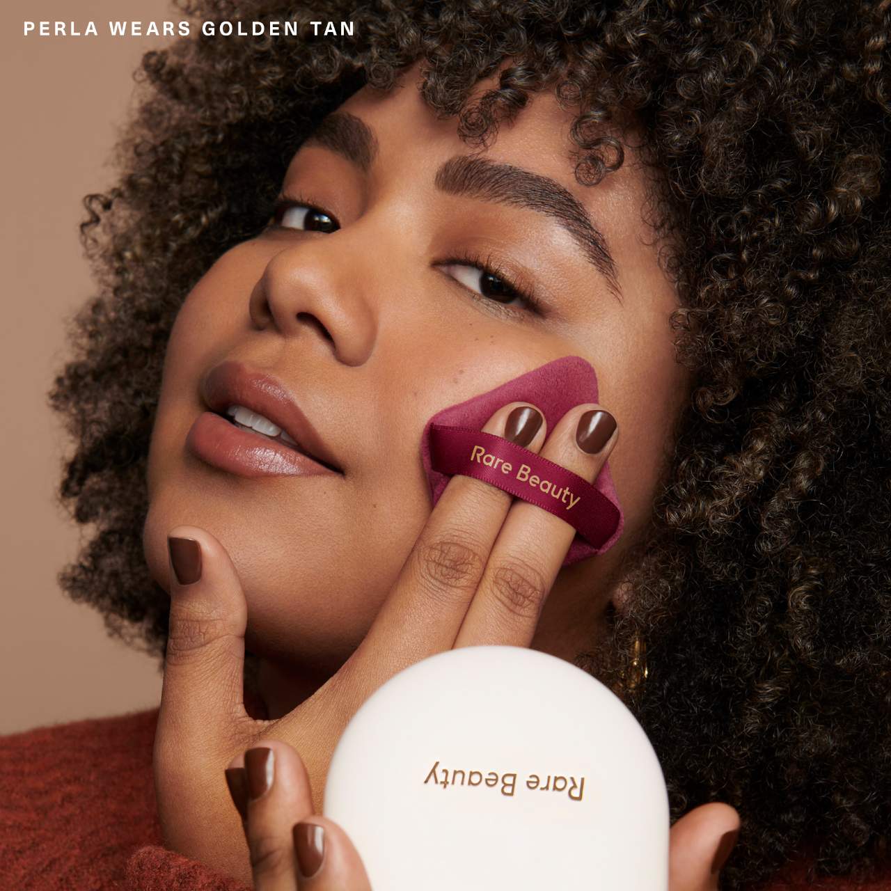 Rare Beauty by Selena Gomez - Soft Touch Setting Powder and Baking Puff Duo - Image 2