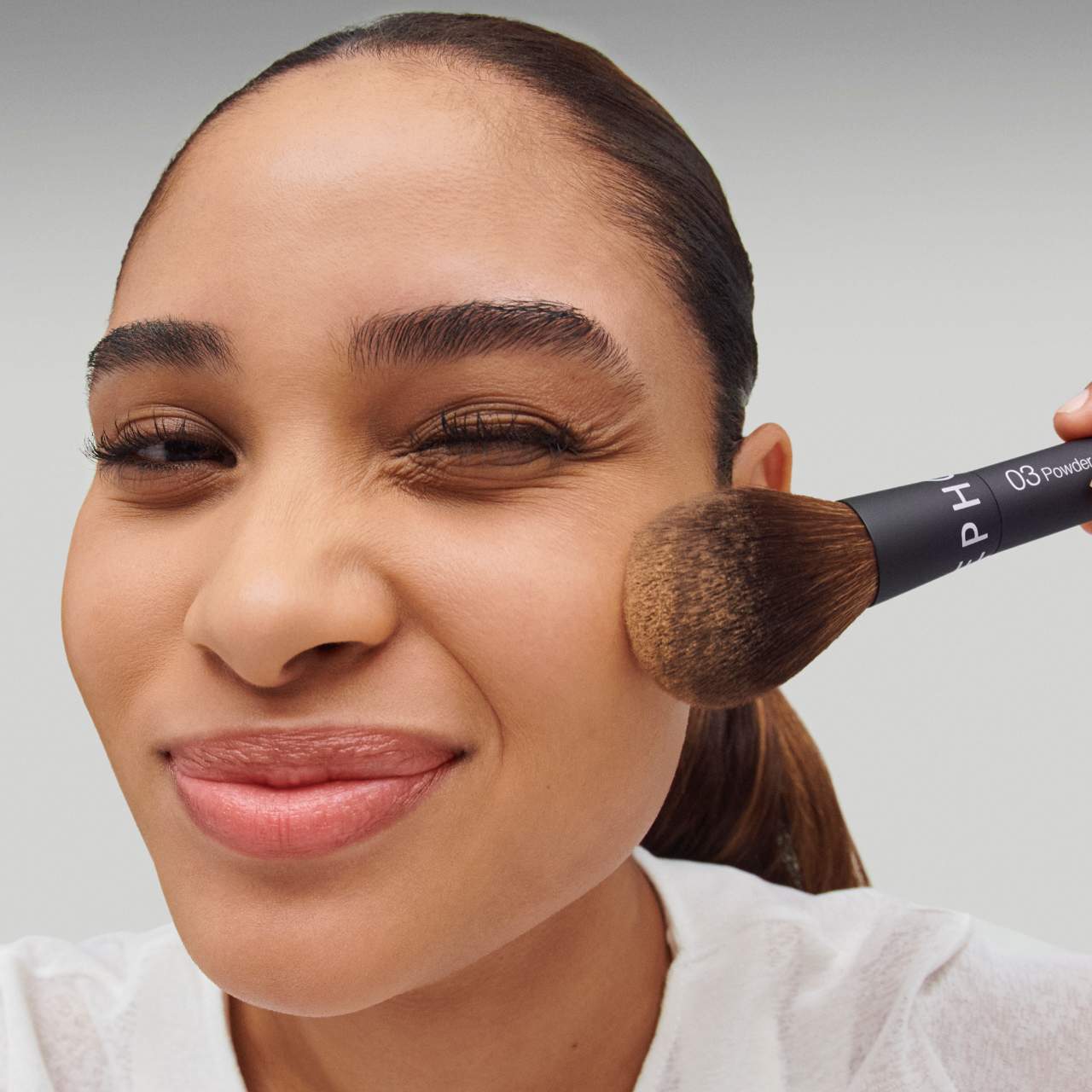SEPHORA COLLECTION - Essential Brush - 03 Powder - Image 2