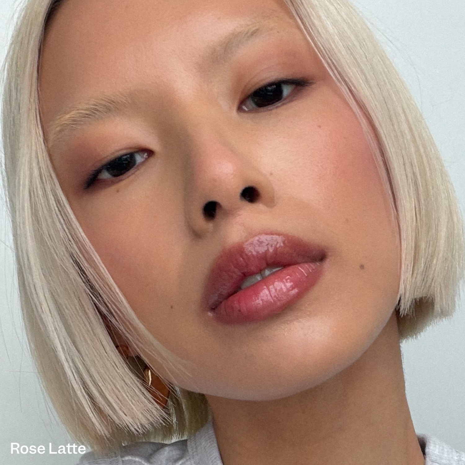 VIOLETTE_FR - BALM AMOUR Nourishing Tinted Lip Treatment with Peptides - Image 4