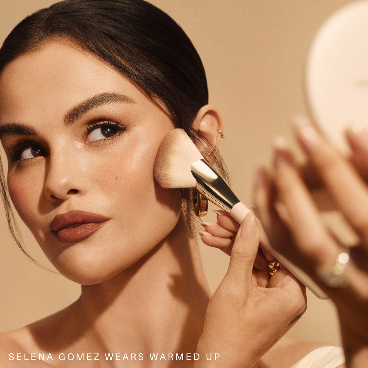 Rare Beauty by Selena Gomez – Angled Powder Brush